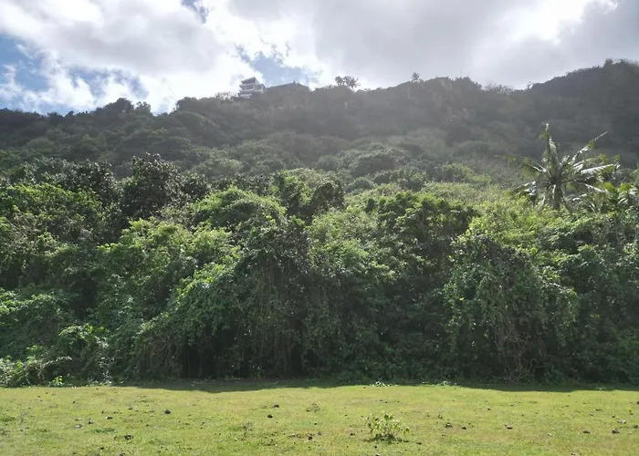 Baraccuda Nunggalan Lodge *