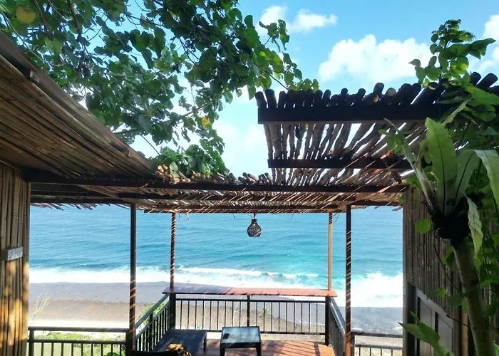 Baraccuda Nunggalan Lodge *